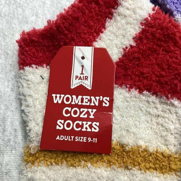 WOMEN’S COZY SOCKS BUNDLE OF 4 PAIRS SIZE: 9-11 SHOE SIZE COLOR: MULTI NWT - Picture 9 of 11